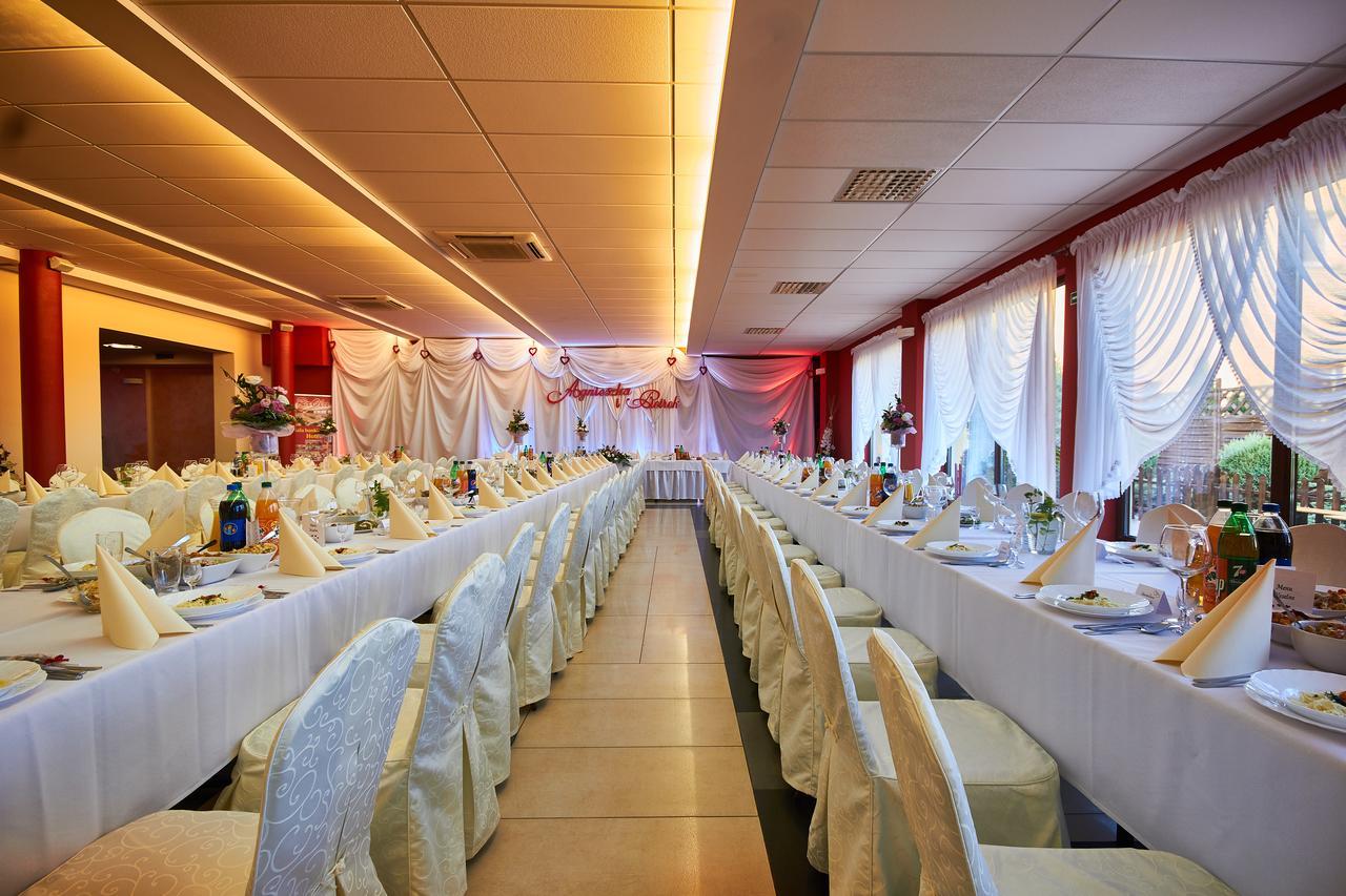 Hotel Paola Kutno Esterno foto