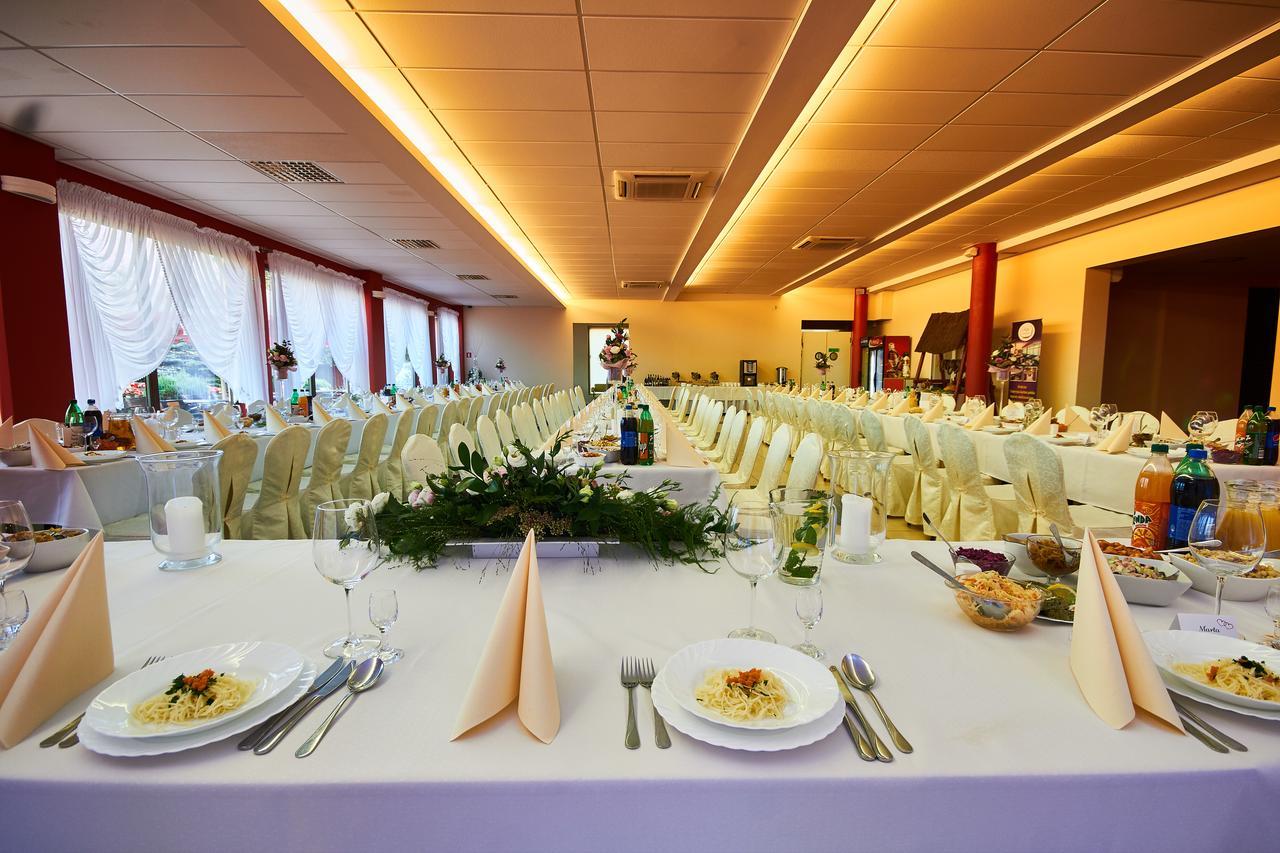Hotel Paola Kutno Esterno foto
